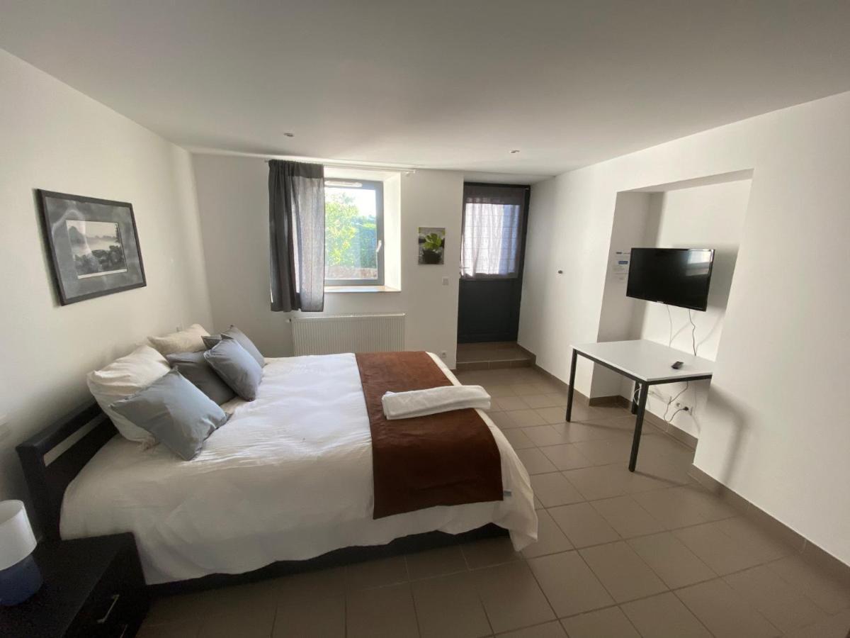 Auberge De Thelis Exterior photo